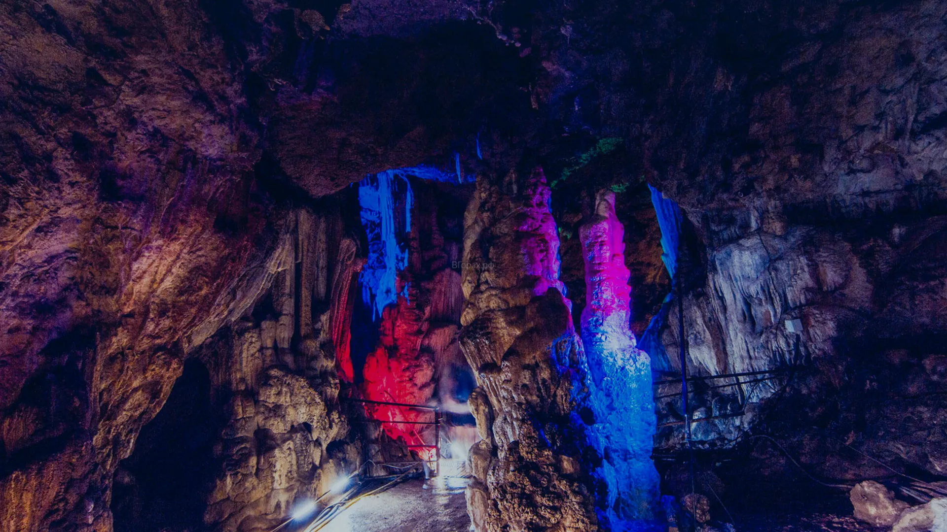 Большая Азишская пещера