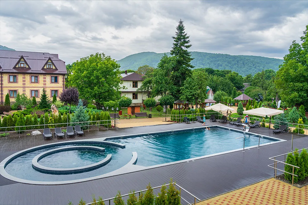 Подогреваемый бассейн