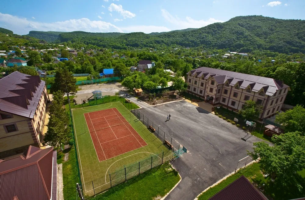 Спортивная площадка