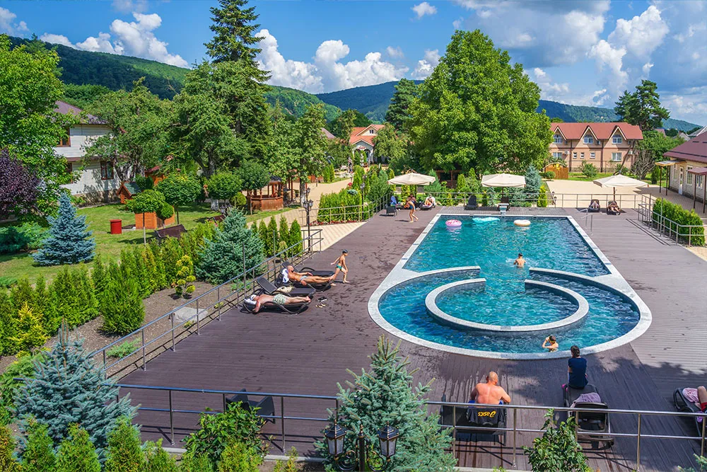 Подогреваемый бассейн