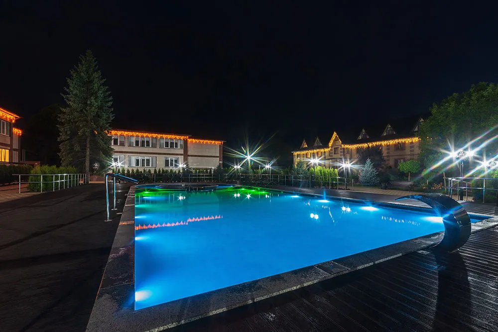 Подогреваемый бассейн