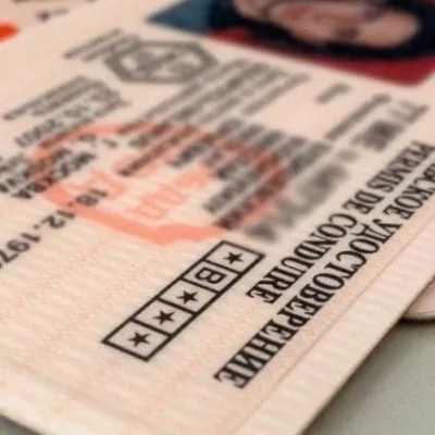 Какие нужны водительские права, чтобы поехать за границу на машине?